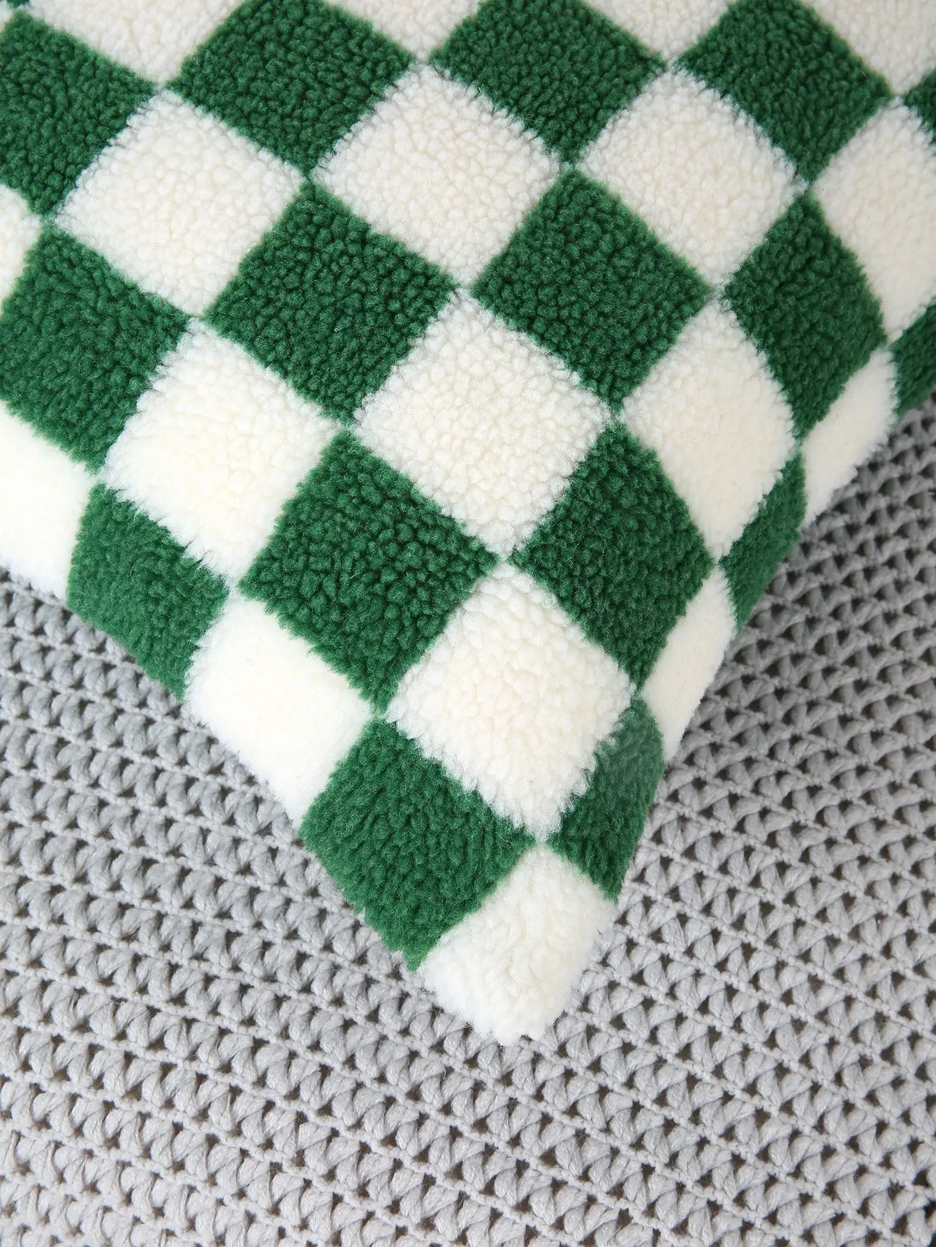 1pc Checkered Pattern Fluffy Cushion Cover Without Filler